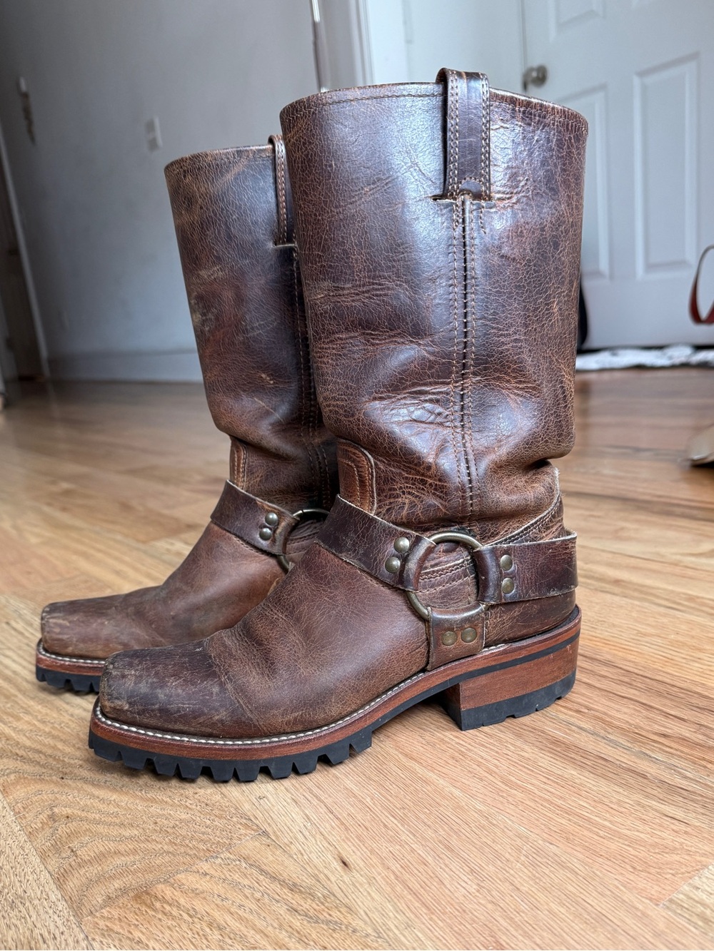 FRYE 12R Harness Boots w VIBRAM Sole